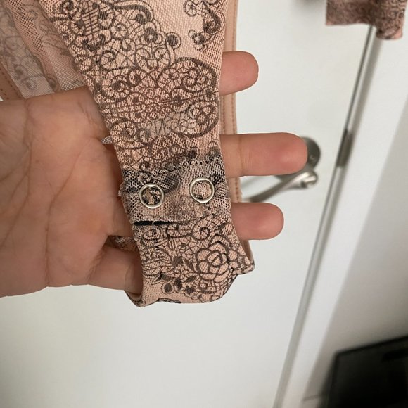 Paisley print Nude V-neck bodysuit - Picture 5 of 6